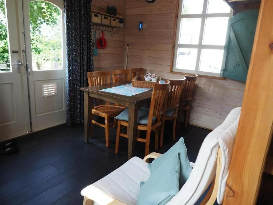 Kampeerhut Met Gedeeld Sanitair Hotel Wintelre 0*,  Netherlands